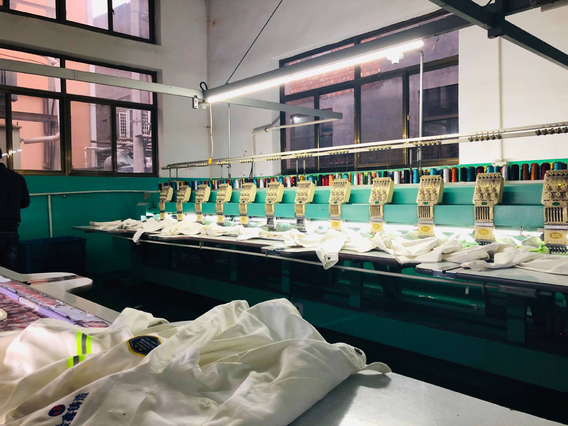 附近卖劳保服的厂家有哪些