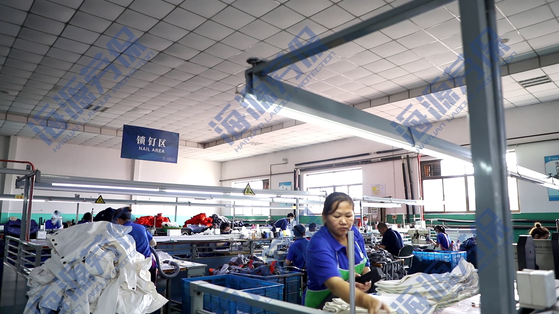 十大外围足球服后整理车间